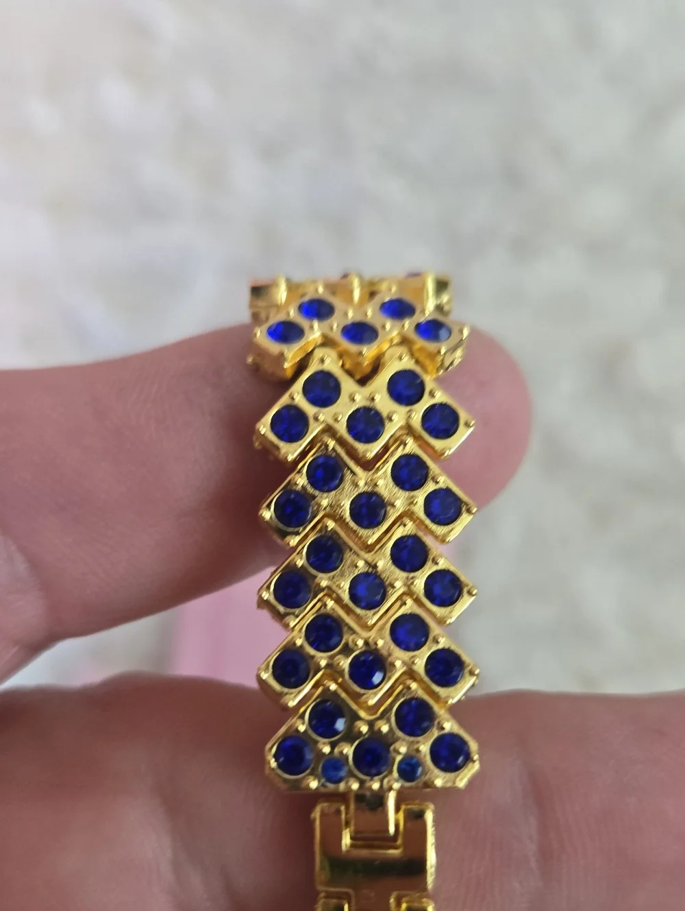 quartz elegant gold
